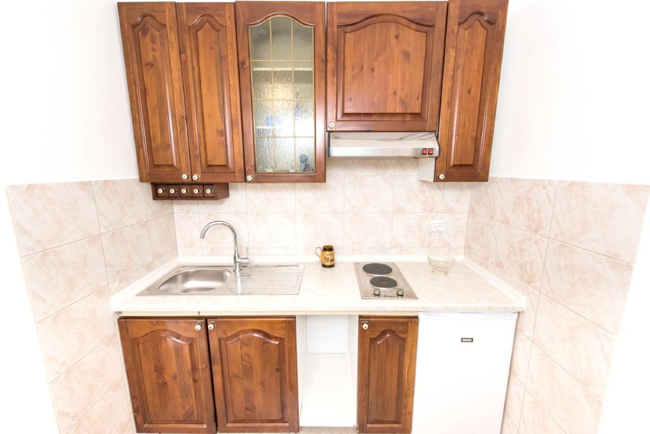 شقة Charming Flat In Kastel Stafilic With Shared Pool 27 M² Kaštela المظهر الخارجي الصورة