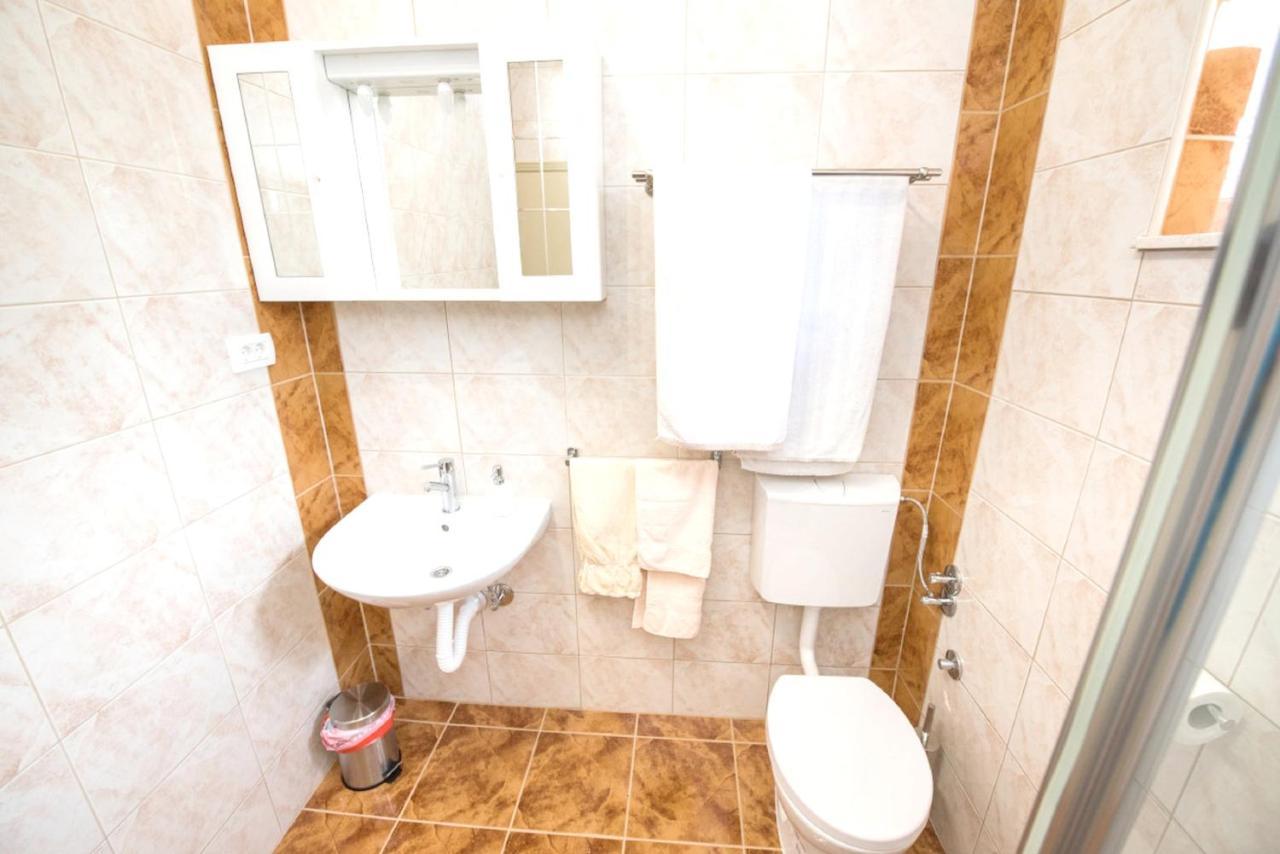 شقة Charming Flat In Kastel Stafilic With Shared Pool 27 M² Kaštela المظهر الخارجي الصورة